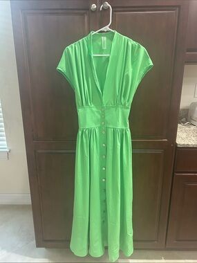 HALFHEART Vibrant Green Button-Front Midi Dress